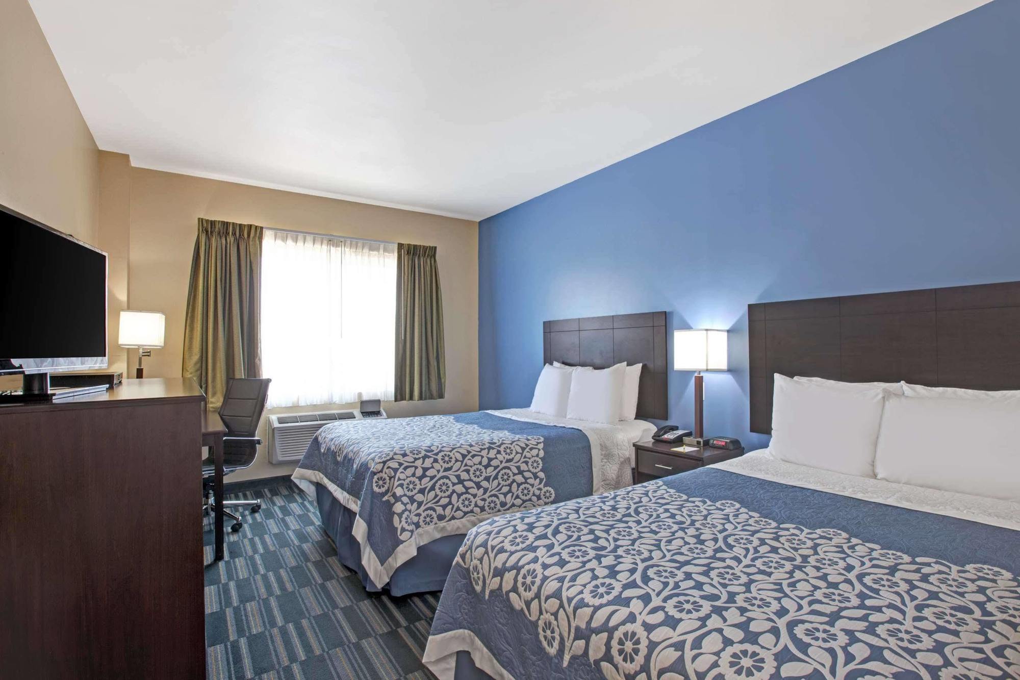 Days Inn & Suites By Wyndham Ozone Park/Jfk Airport New York Buitenkant foto