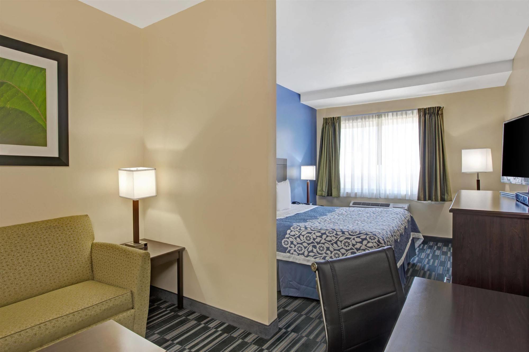 Days Inn & Suites By Wyndham Ozone Park/Jfk Airport New York Buitenkant foto