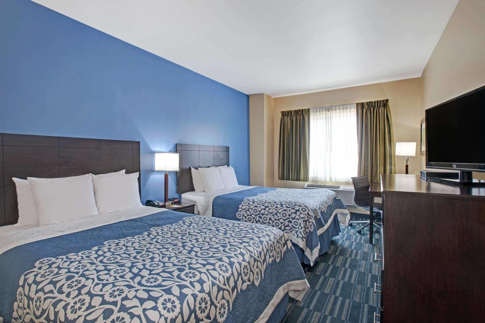 Days Inn & Suites By Wyndham Ozone Park/Jfk Airport New York Buitenkant foto