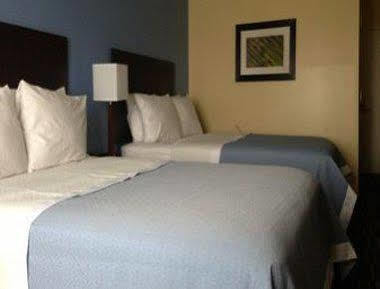 Days Inn & Suites By Wyndham Ozone Park/Jfk Airport New York Buitenkant foto