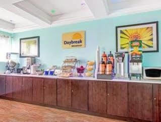 Days Inn & Suites By Wyndham Ozone Park/Jfk Airport New York Buitenkant foto